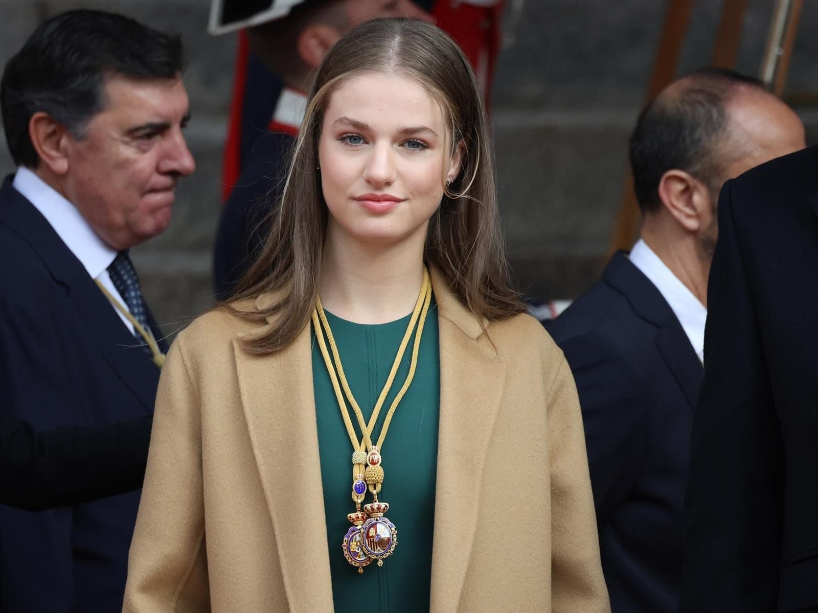 La Princesa Leonor sorprende con su look más adulto: vestido nuevo y complementos de la Reina Letizia